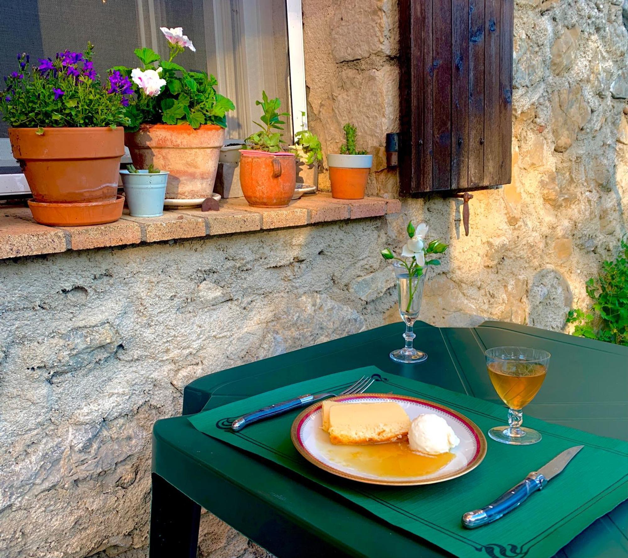 Auberge Lou Jas Soleilhas Buitenkant foto