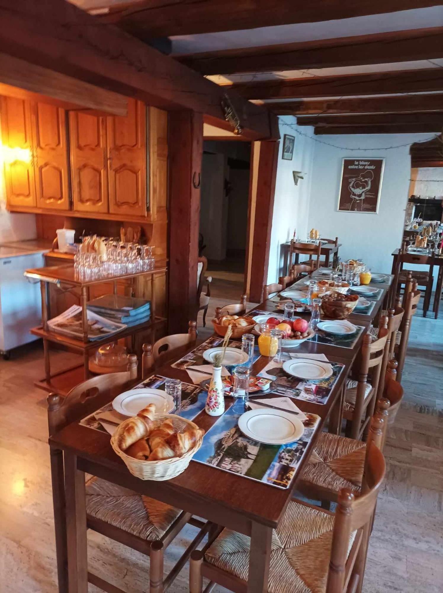 Auberge Lou Jas Soleilhas Buitenkant foto